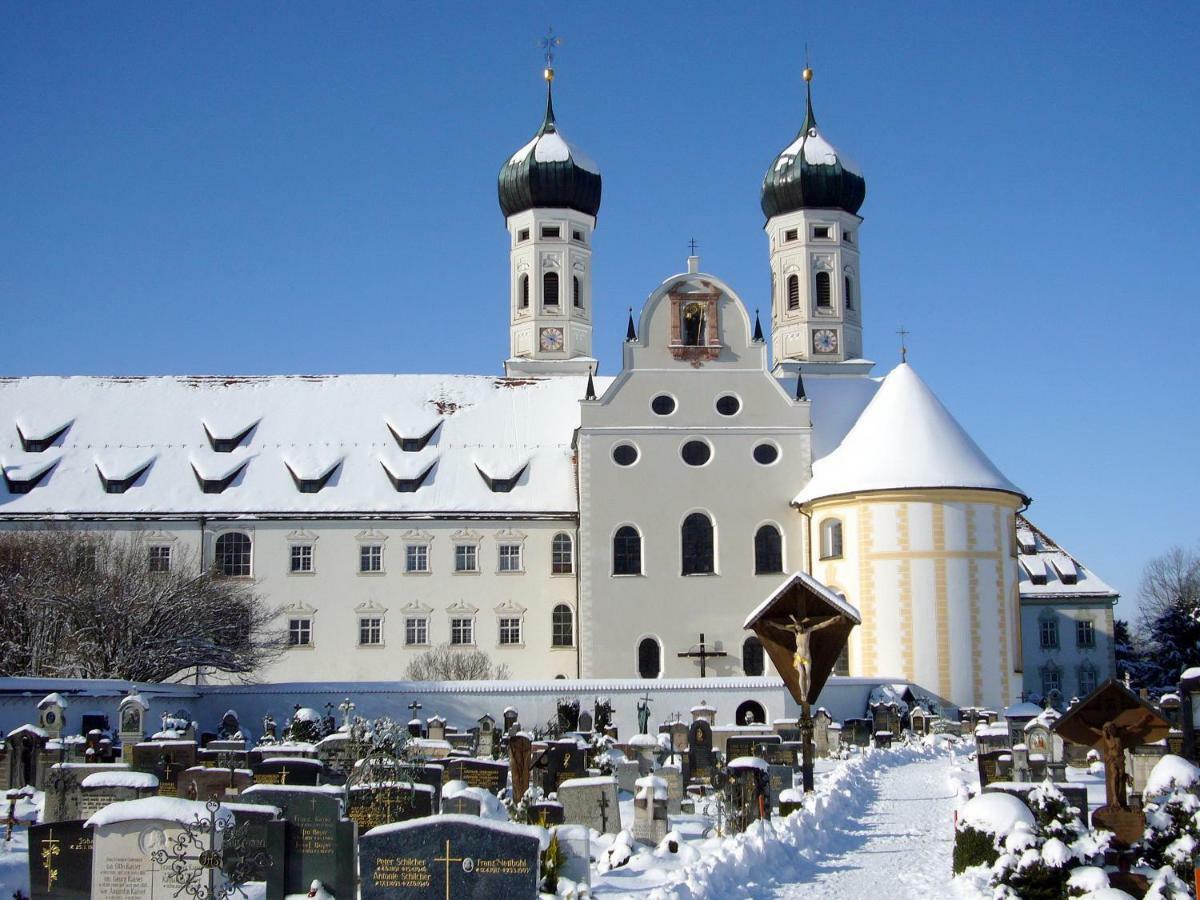 Kloster Benediktbeuern - Gaestehaus Der Salesianer Don Bosco Exterior photo
