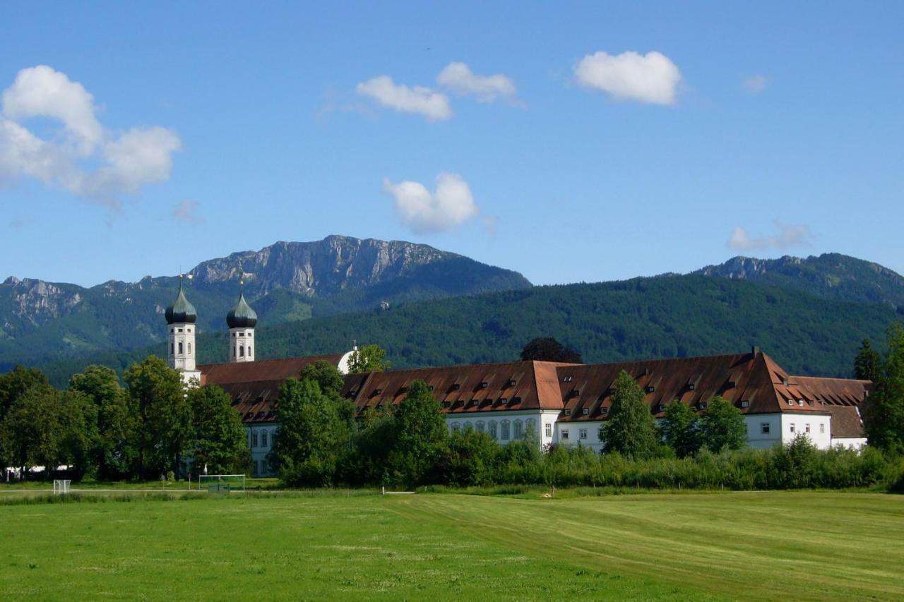 Kloster Benediktbeuern - Gaestehaus Der Salesianer Don Bosco Exterior photo